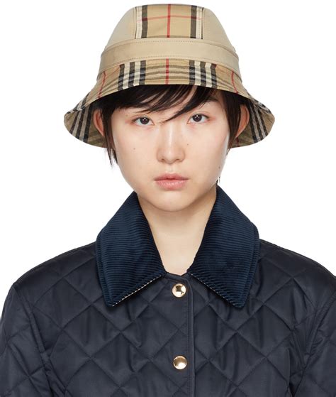 kapelusz burberry|Beige Bucket hat with logo Burberry .